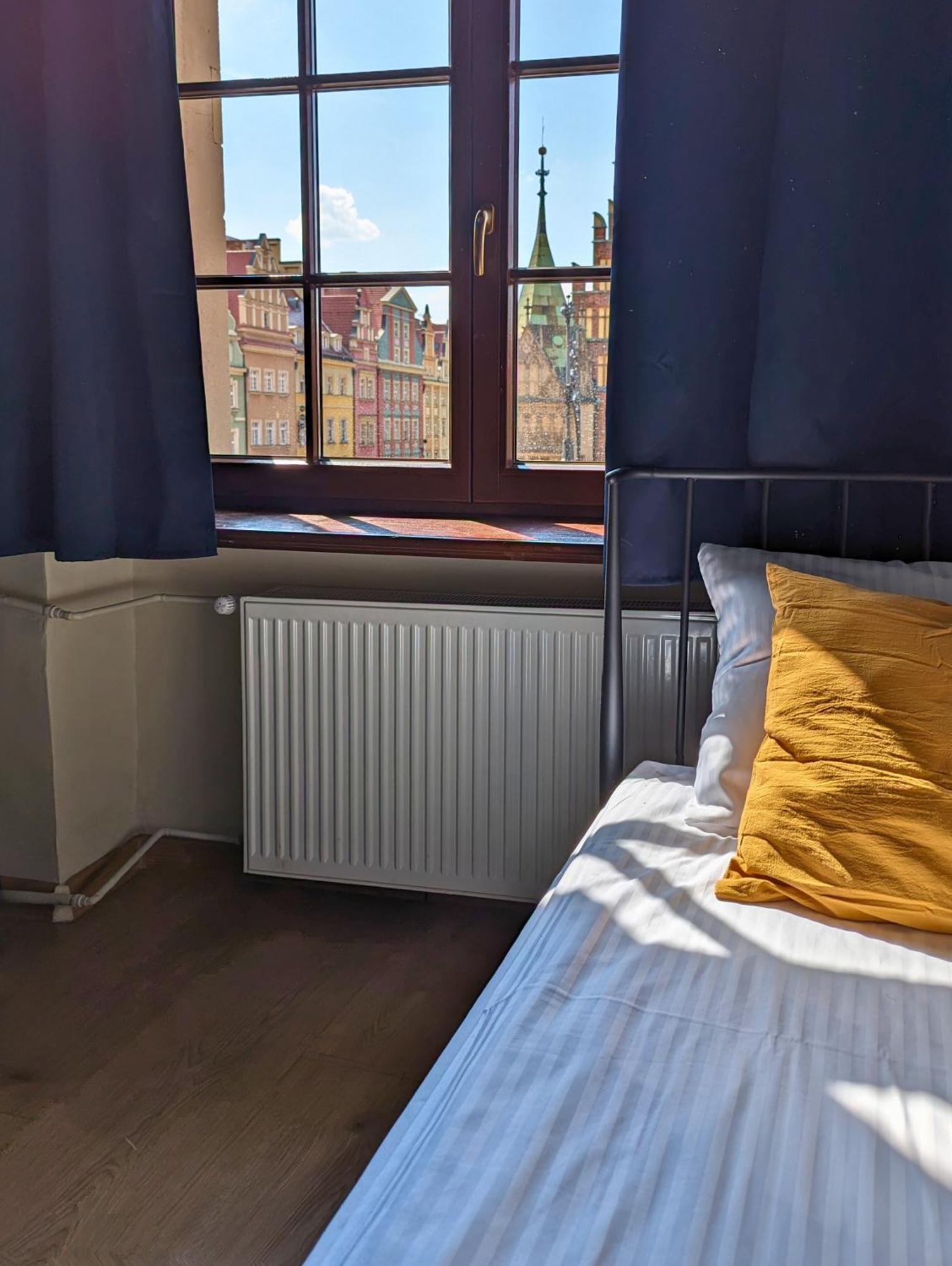 Rynek 30 Hostel Wrocław Exteriör bild