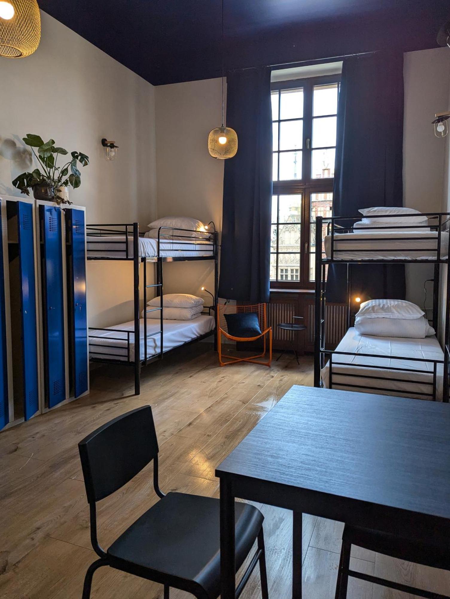 Rynek 30 Hostel Wrocław Exteriör bild